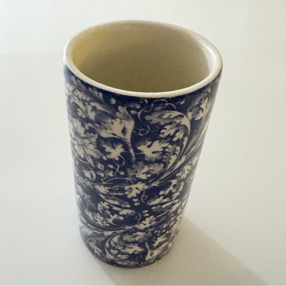 Williams Sonoma Heirloom Royal Acanthus Tall Mug - Picture 3 of 9